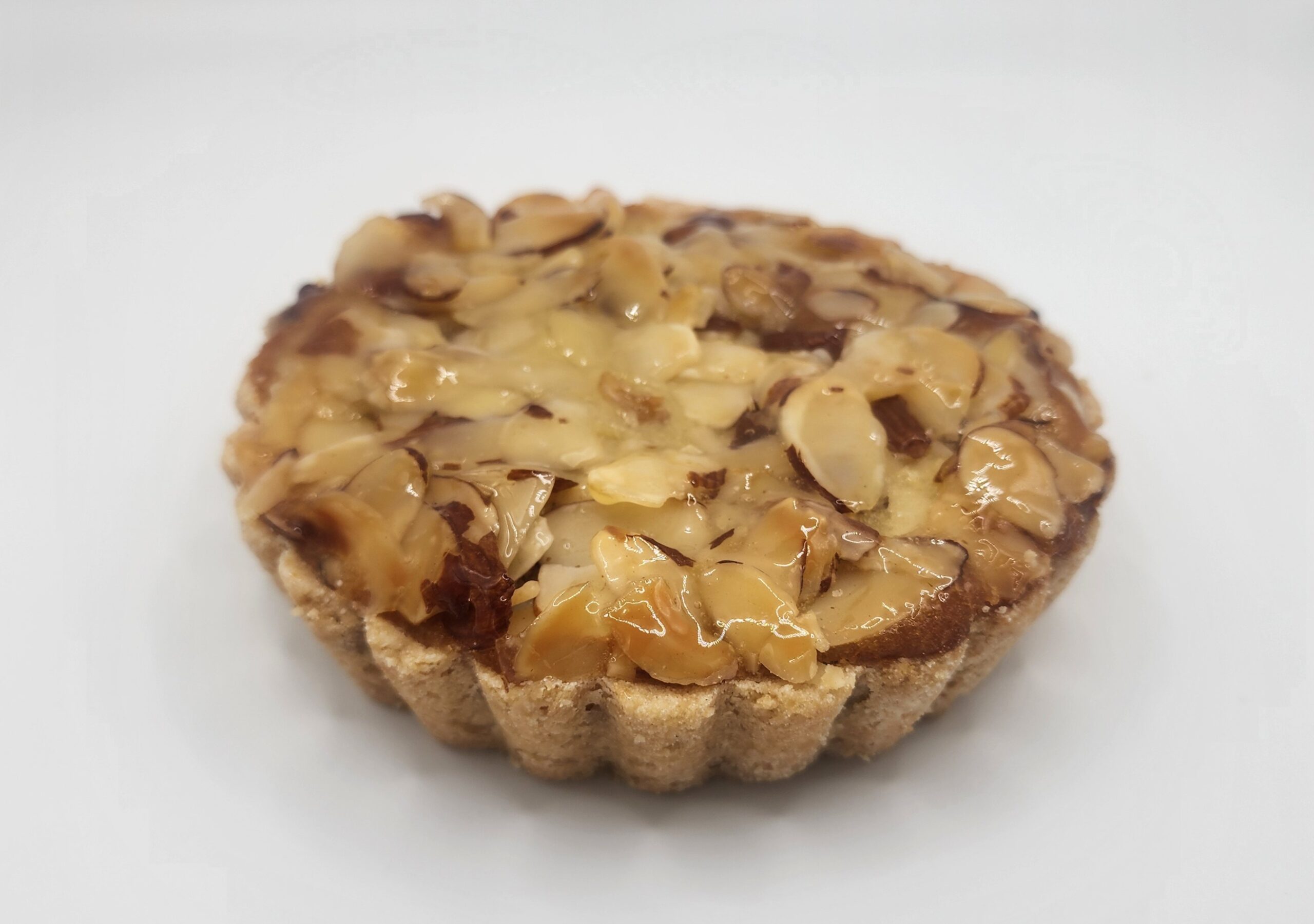 Gluten-free raspberry almondine tart
